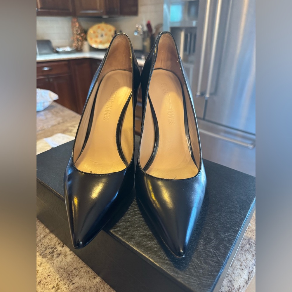 Elizabeth and James black heel
